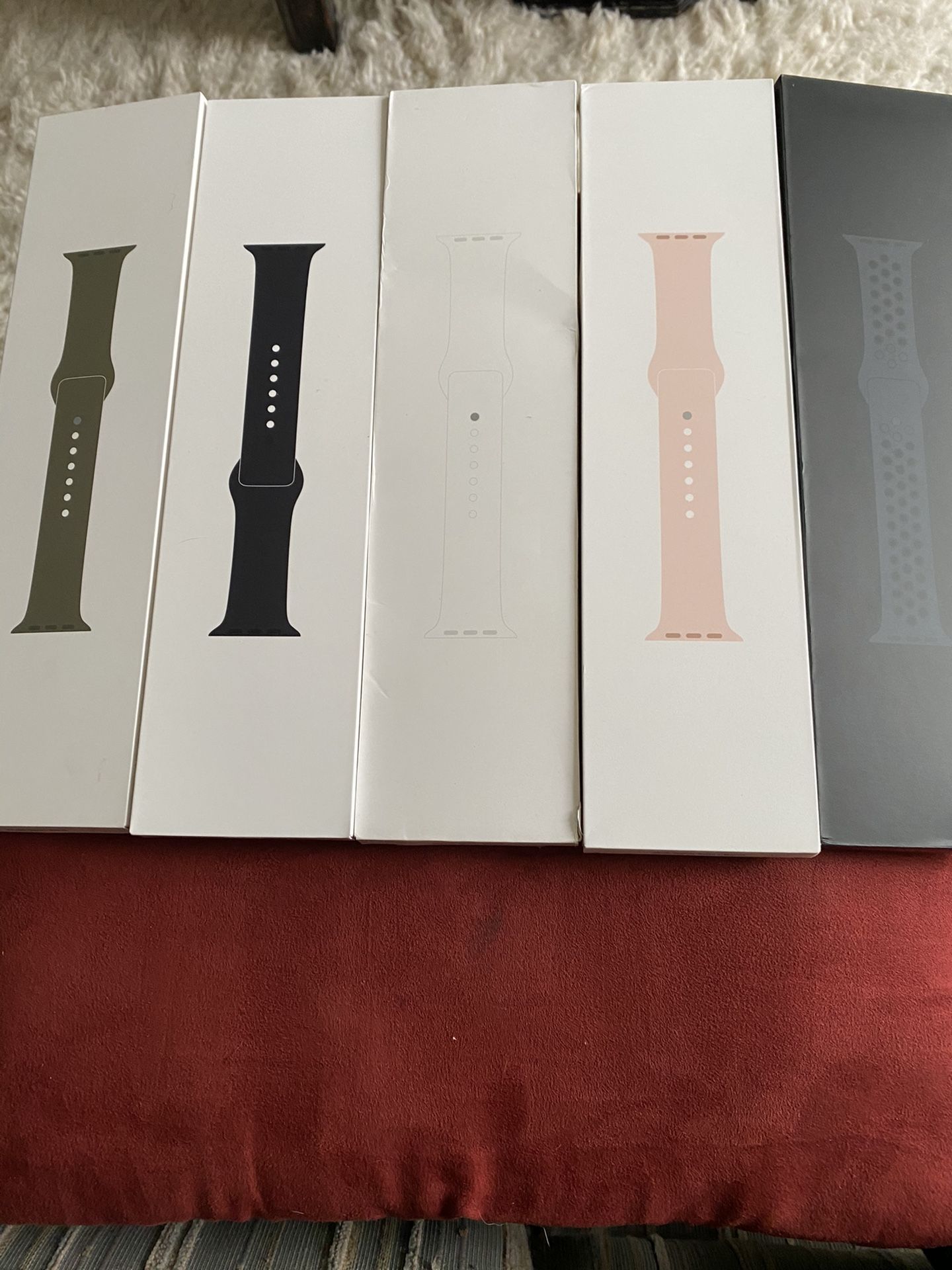 New, Series 5 Apple Watch 44mm sport bands for sale!