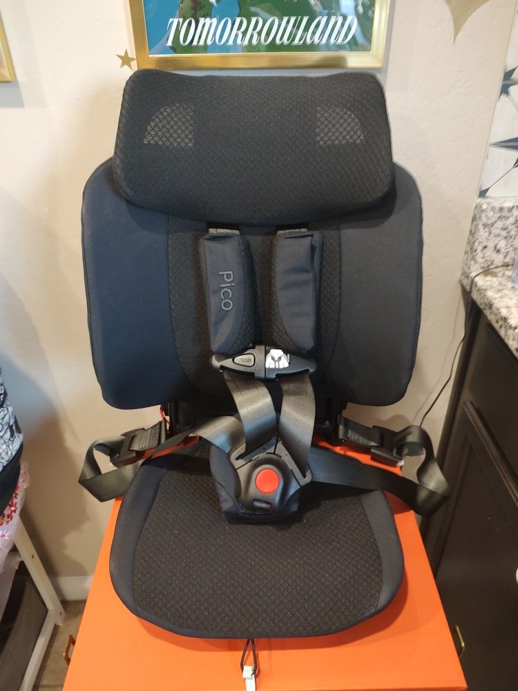 Brand New Pico Portable Car Seat By Wayb