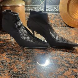 Donald Pliner, Nylon w/leather croc imprint, Size11. Light wear