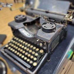 Royal Antique Type Writer..
