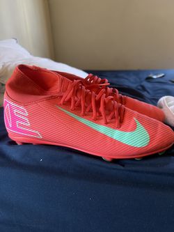 Size 10 Nike zoom Mercurial super fly
