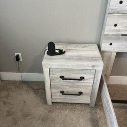 Bedroom Set For Sale. Queen Bedroom Frame.