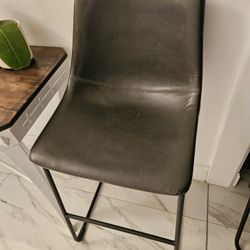 2 high barstool  for kitchen counter  or table living room  or patio