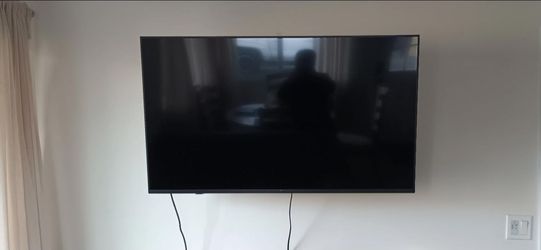LG 50-inch 4k UHD Smart TV with wall mount