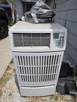 MovinCool Office Pro 18 portable spot cooling unit.