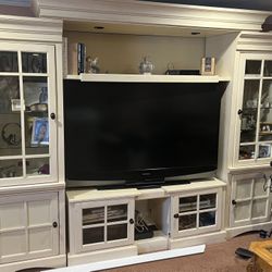 Wall Unit And TV 