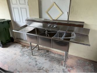 Commercial Aluminum 3 bay sink
