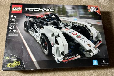 LEGO TECHNIC Formula E Porsche 99X Electric set (42137) 