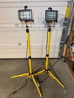 Dual Head Halogen Work Light on Tripod Stands
