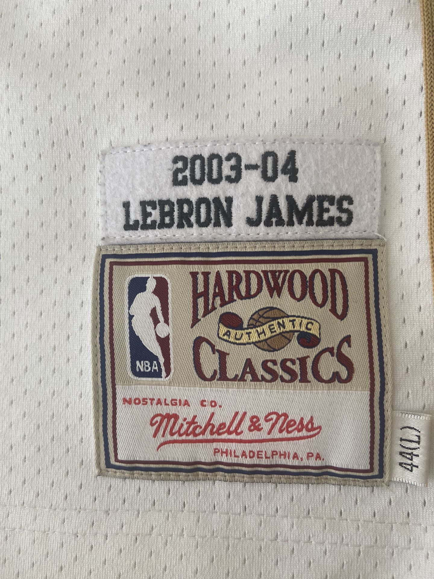 Vintage LEBRON JAMES JERSEY XXL for Sale in Lincoln Acres, CA - OfferUp