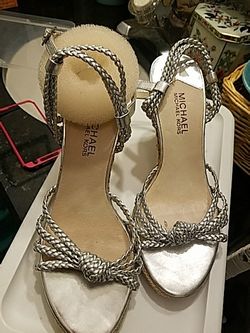 size 7m MK wedges spring is here