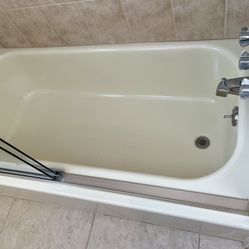 Bathtub Reglaze - 5 Years Warranty 