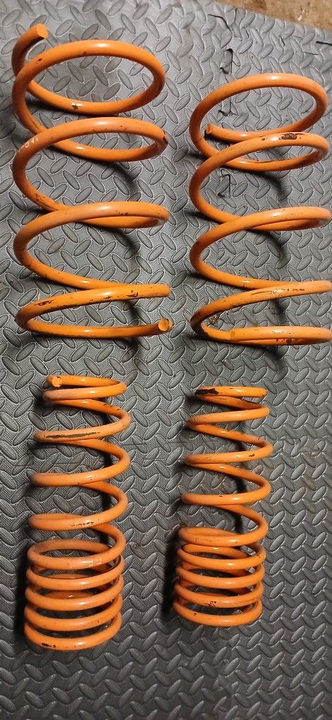 USED Megan Racing Lowering Springs 'MR-LS-NM00' for 2000-2003 Nissan Maxima