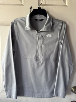 The North Face 1/4 Quarter Zip Long Sleeve Pullover