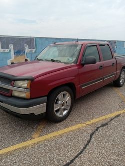 2005 Chevy Silverado/ Read Description below 👇