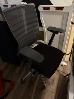 Desk chair