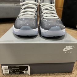 Jordan 11 Cool Grey Size 9.5mens