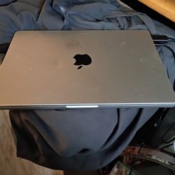 Macbook Pro M4 2024
