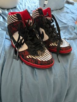 Nike dunk sky high