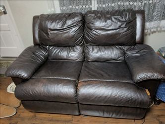Reclining sofa and love seat