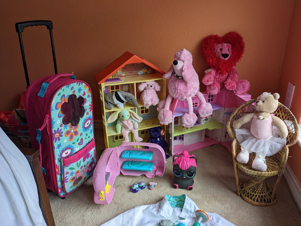Toys. Doll Chair, Rolling Case, Beanies, LoL Coin Bank. Doll Houses