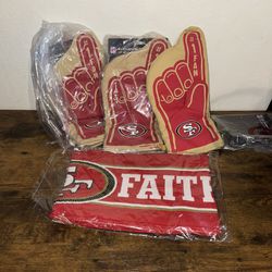 49ers Oven Mitts & Scarf 