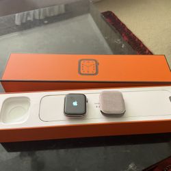 Hermes Apple Watch - Series 4 - 44mm