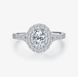 Mossinite ring