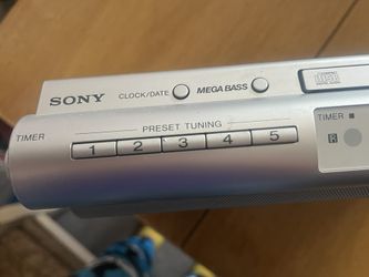 Clock,CD, Radio Under Cabinet Mt 