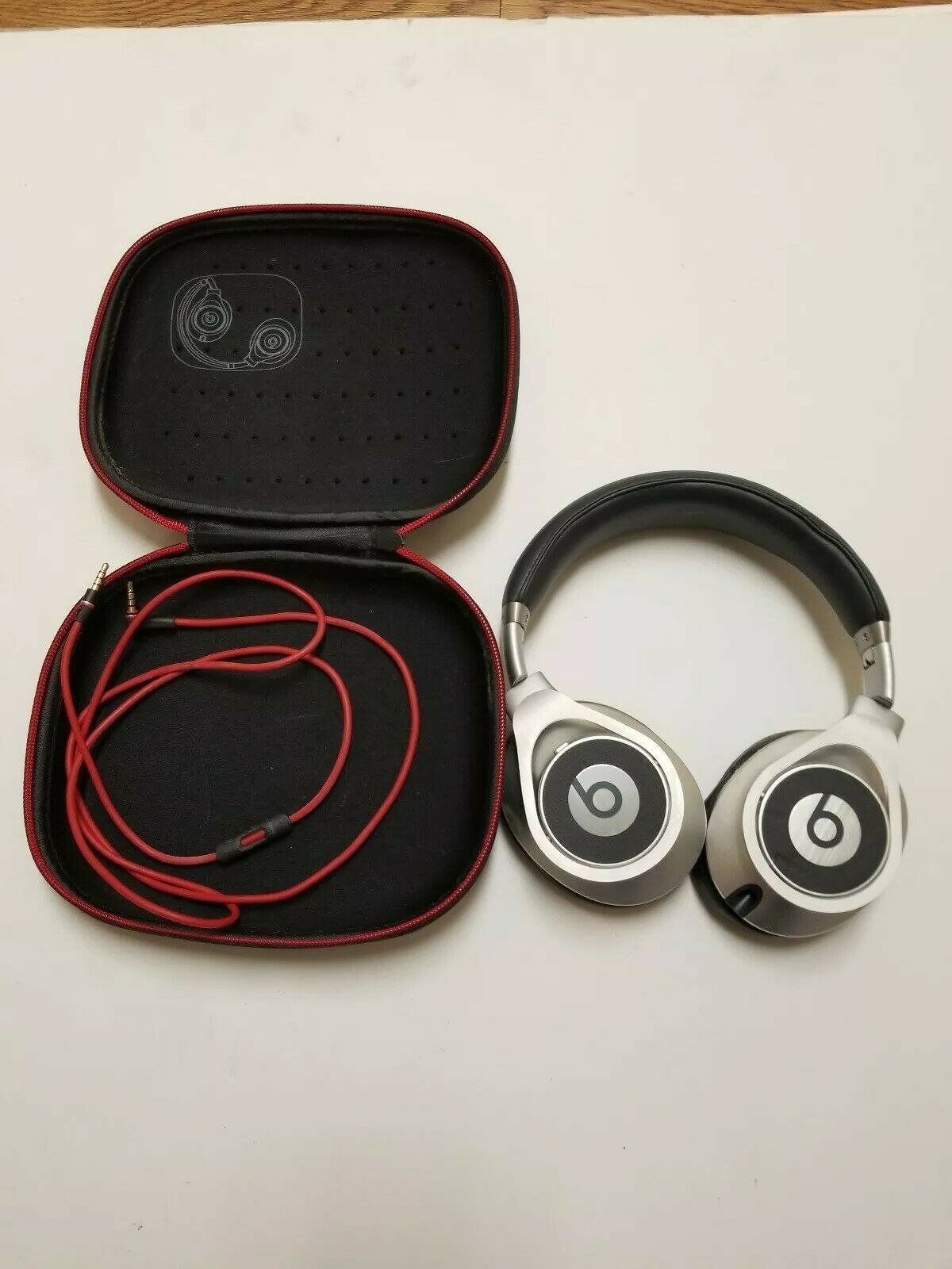 Beats by Dr Dre Executive Noise Cancelling Over Ear Headphones Silver