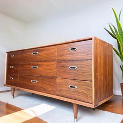 Gorgeous Vintage Mcm Solid Wood Lowboy Dresser/ Sideboard 