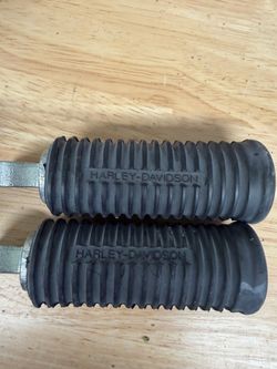 Harley foot pegs