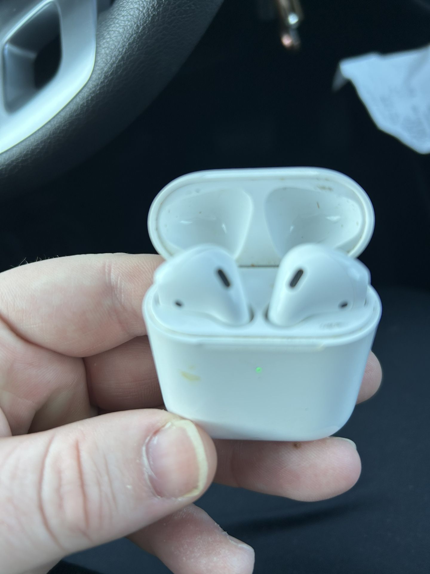 AirPods