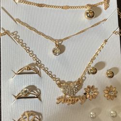 Woman jewelry 3 necklaces 3 earrings &3 rings free size 💥💥$7
