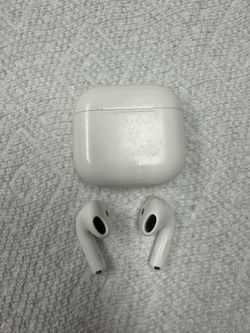 AirPod 4 with USB-C Charging Case 4th generation White , used
