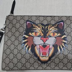 Gucci Beige GG Canvas Angry Cat Pouch (Rare Used)