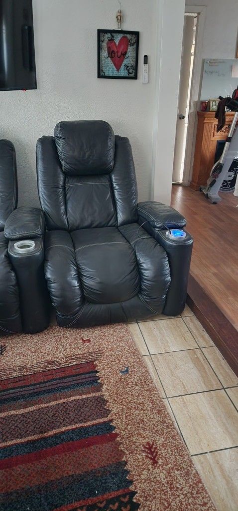 Composer Dual Power Recliner