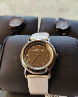 Marc by Marc Jacobs Women's Metallic Silver Gray Watch MBM1220