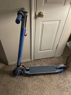 Gotrax Scooter (Works Just Need Charger And Tires)