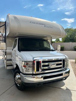 Pre covid 2015 Thor Freedom Elite RV