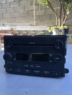 2004 Ford F250 Original Radio Stock