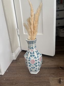 Vase antique vintage