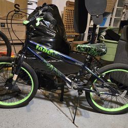 20" Boys BMX Bike (Avigo Fade) $40
