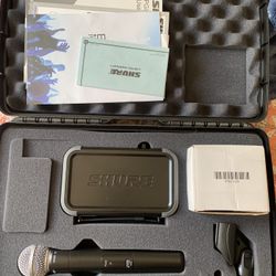 Shure Wireless Microphone 