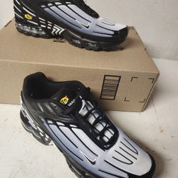 Air MAX SIZE 10AND HALF 