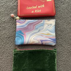 3 mini travel bags