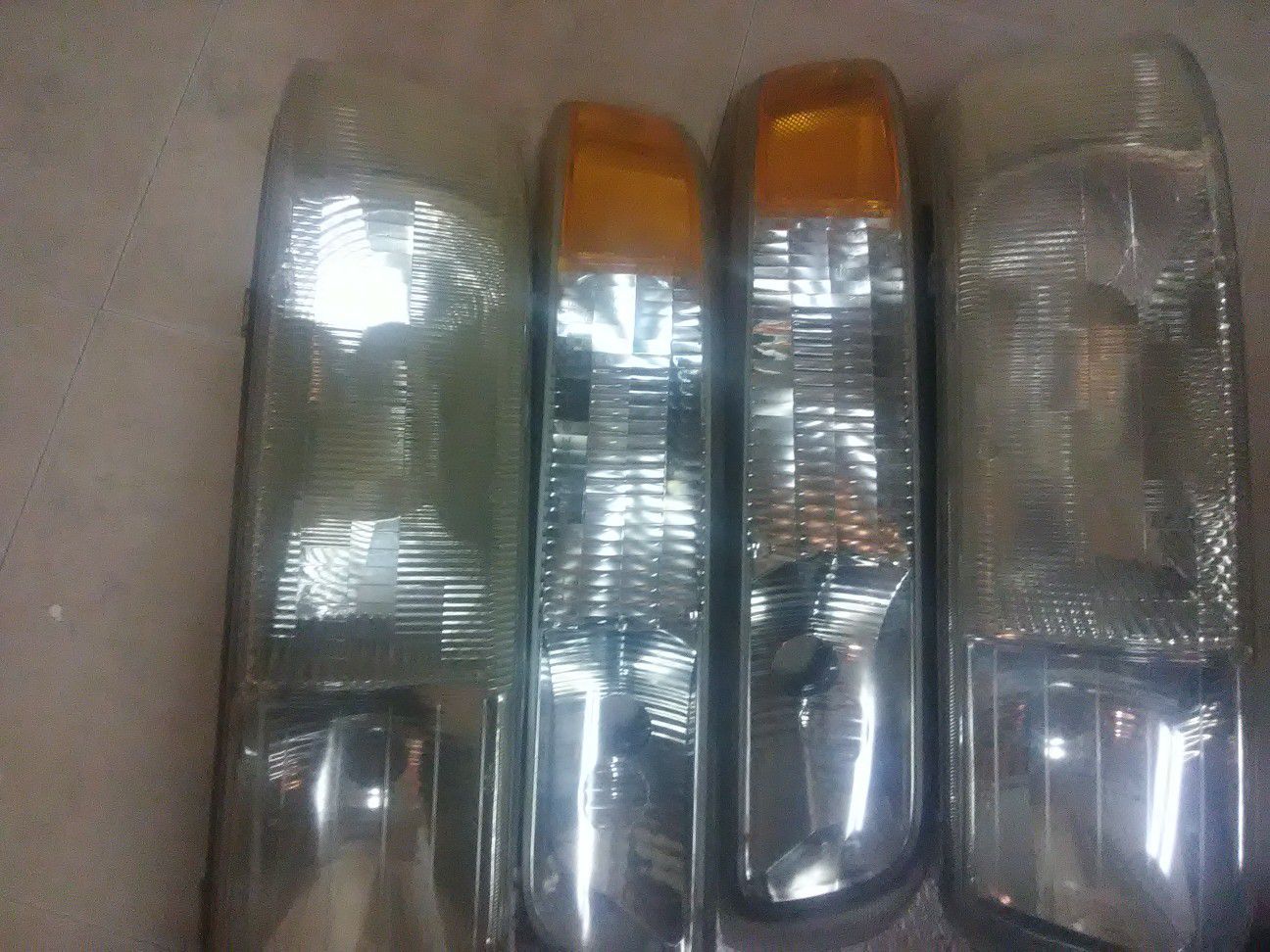 Factory headlight set from a Tahoe or Suburban from 01 to 05