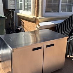 commercial refrigerator/ under cabinet refrigerator