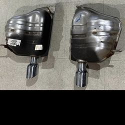 Grand Cherokee (WK2) Rear Mufflers 