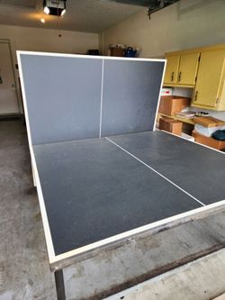 Ping pong table